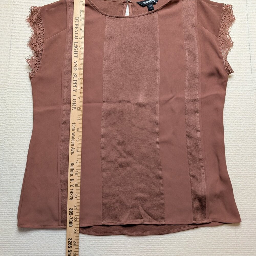 Express Sleeveless Dusty Rose Lace Blouse - Size Small - Picture 4 of 6